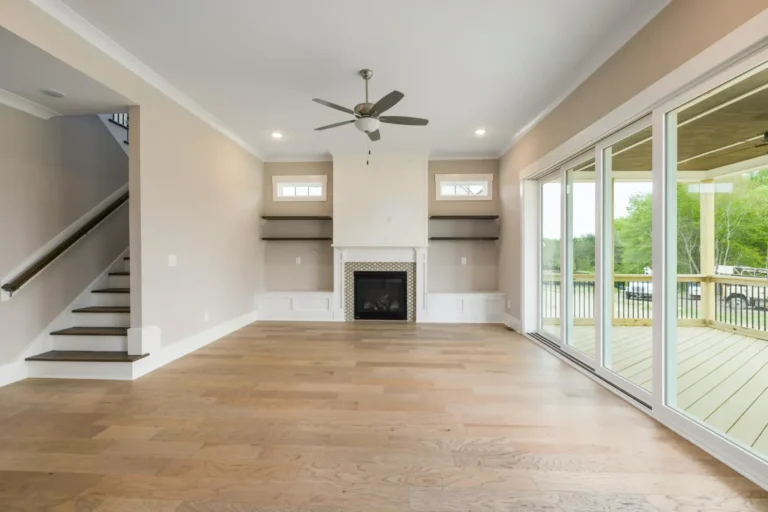 When to Choose Solid Hardwood Flooring Over Engineered Flooring
